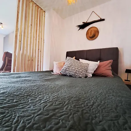 Art Apartman *
